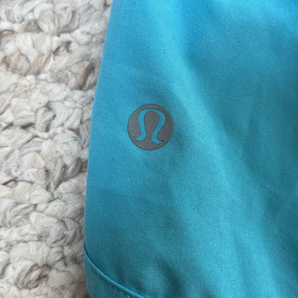 Blue shorts - Picture 3 of 6